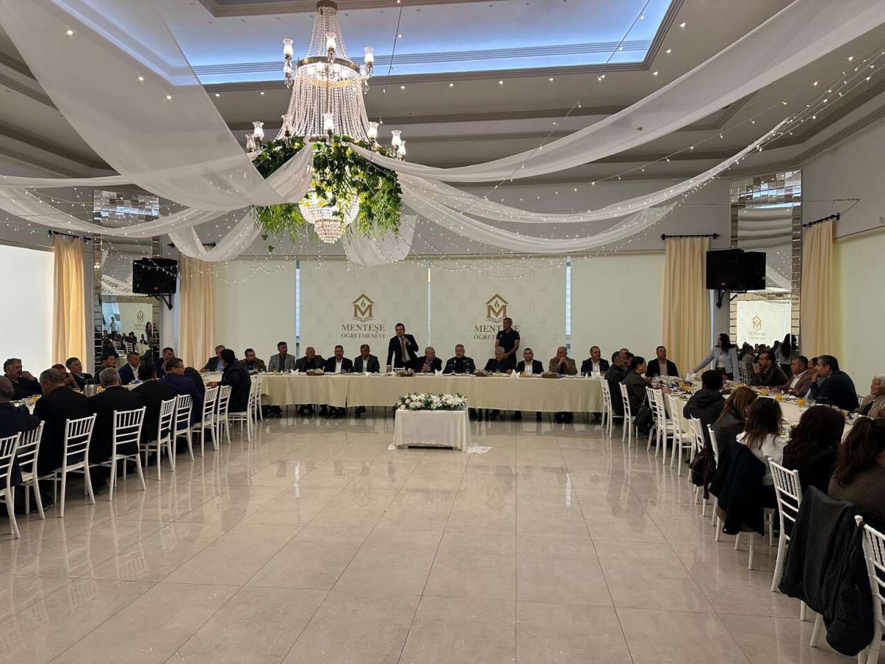 AK Parti Menteşe’den Muhtarlara Kahvaltı Programı 5